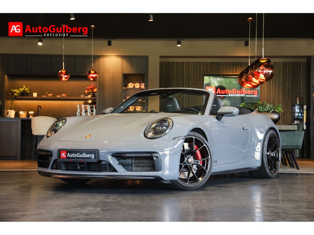 Porsche 911 Cabrio 3.0 Carrera 4 GTS Voll GT3 Sportstoelen 18-wegs met Memory/ verwarmd, GT3 Velgen/ skirts, Matrix Led PDLS+, Hefsysteem vooras, Sport chrono, Sport design, PTV+, Sportuitlaat, 4 wielbesturing, 360 view, Bose, Keyless, Carbon/ Licht/ Spiegel pack, 21''
