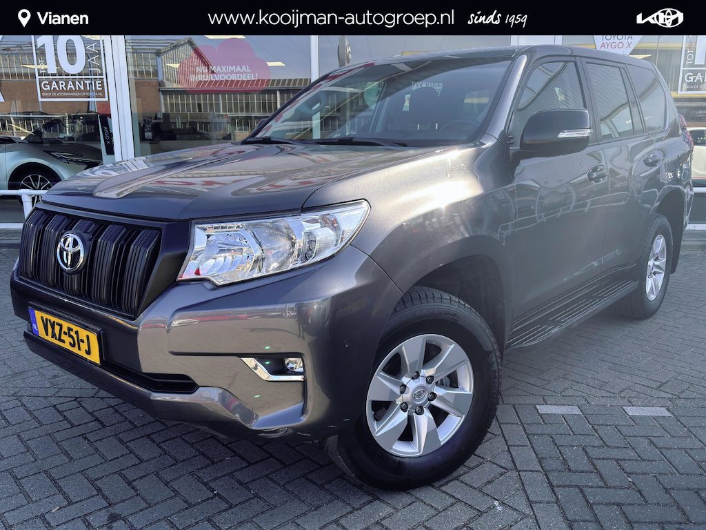 Toyota Land Cruiser 2.8 D-4D Challenger VAN Grijs kenteken 3000kg trekgewicht met o.a. Leder, Trekhaak, Navigatie. WINDOW VAN