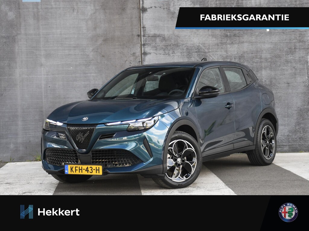 Alfa Romeo Junior Elettrica 54 kWh 156pk Automaat 18''LM | PDC ACHTER | ADAPT. CC | APPLE-CARPLAY | STANDKACHEL