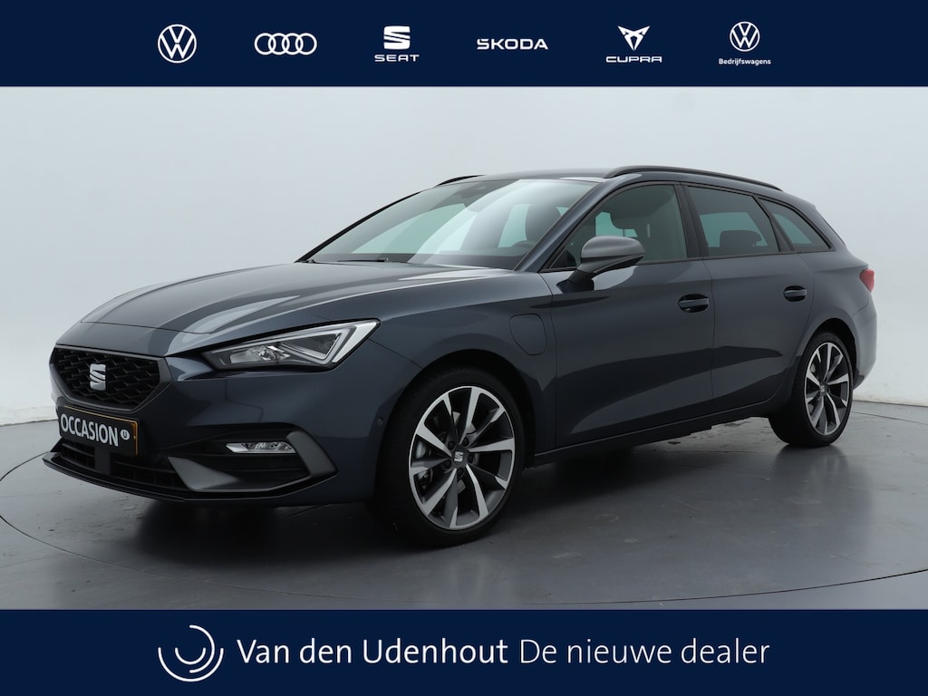 SEAT Leon Sportstourer 1.4 TSI eHybrid PHEV 204pk FR Business Intense DSG / Elektrische achterklep / Keyless entry / Navigatie .