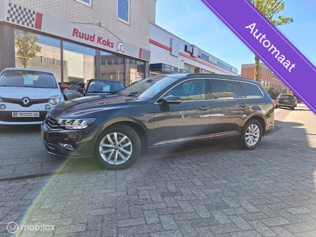 Volkswagen Passat VARIANT 1.5 TSI BUSINESS AUTOMAAT • Trekhaak •