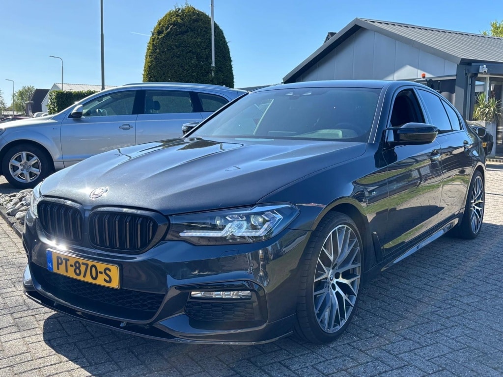 BMW 5-Serie 520I 2017 Sedan LPG M-Sport Model 2021 Facelift