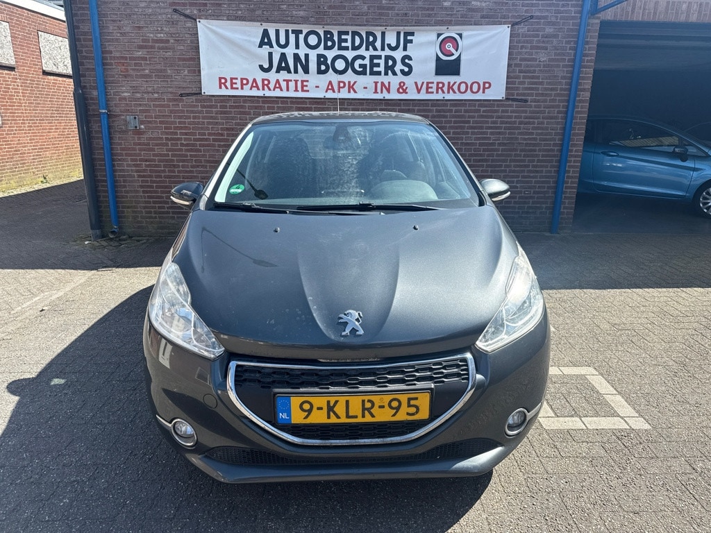 Peugeot 208 1.2 VTi Envy