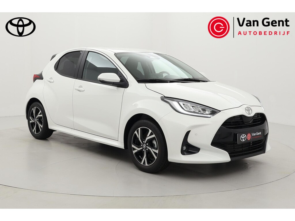 Toyota Yaris 1.5 Hybrid 115 Dynamic | €3.000,- Korting | Apple Carplay / Android Auto | Dodehoek detectie | Parkeersensoren voor/achter | Stoel-/stuurverwarming | Adaptive Cruise | Clima | Keyless | Camera | 16 inch