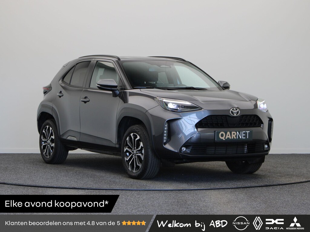 Toyota Yaris Cross 1.5 Hybrid 115 Dynamic | Stoel- en stuurwielverwarming | Voorruitverwarming | LMV | Achteruitrijcamera |