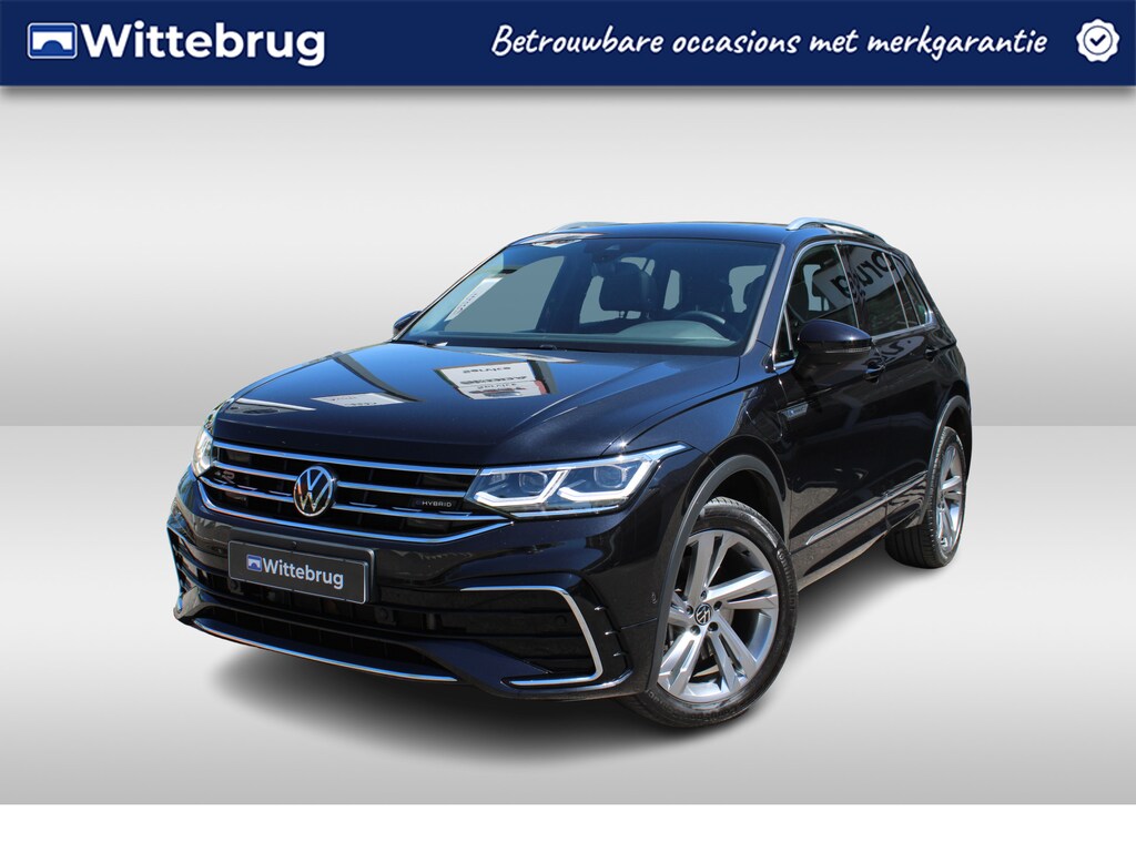 Volkswagen Tiguan 1.4 TSI eHybrid 245pk R-Line DSG AUTOMAAT / Panorama dak / LM 19 inch / Leder R-Line / 360 Camera / Inklapb trekhaak
