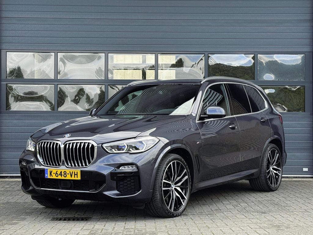 BMW X5 XDRIVE40I HIGH EXECUTIVE I M-SPORT I SCHUIF/KANTELDAK I STANDKACHEL I LUCHTVERING I 360° CAMERA