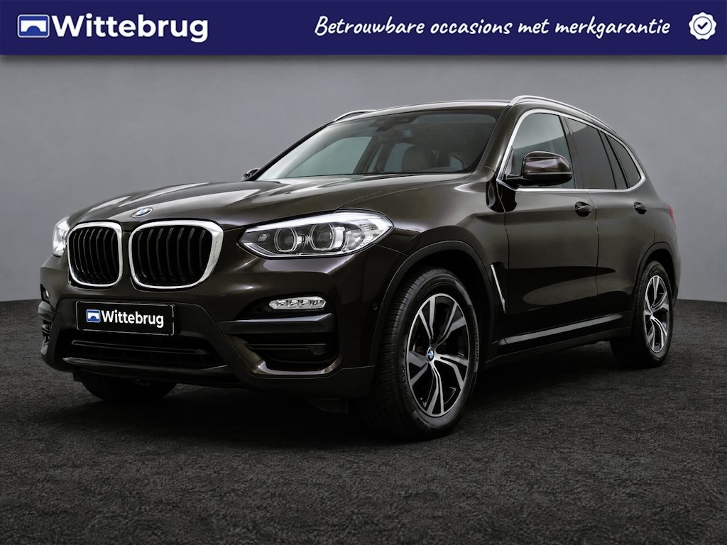 BMW X3 xDrive20i Launch Edition High Executive Leder | Navigatie Professional | Camera | Stoelverwarming YP