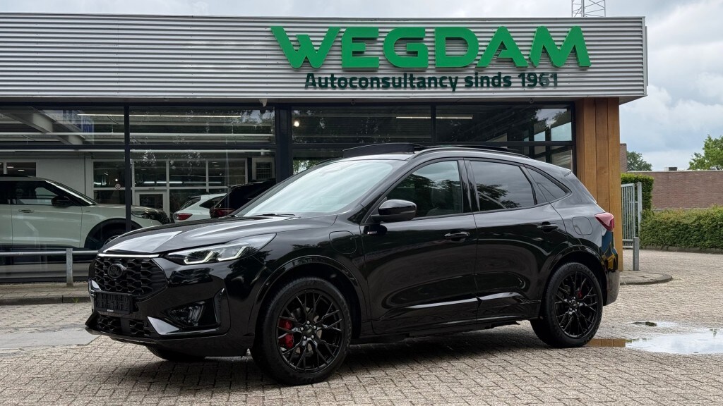Ford Kuga 2.5 PHEV ST-LINE X 243pk / FULL BLACK &amp; SMOKE PACK / BLUE cruise mogelijk