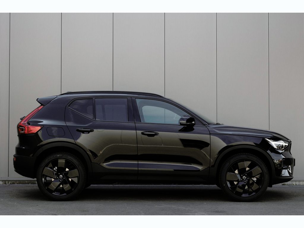 Volvo XC40 | B4 Ultra Dark|Black Edition|MY 2027|FULL OPTION|360° Camera|Panoramadak