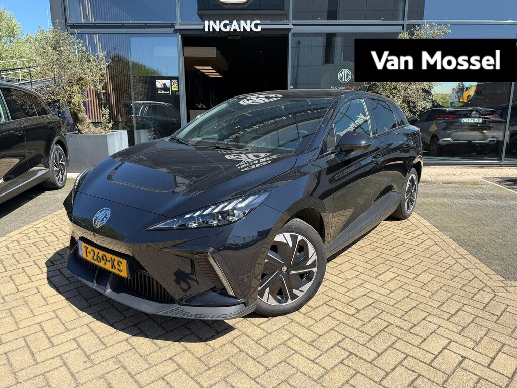 MG MG4 Luxury 64 kWh Long Range | 360 Camera | Apple Carplay | Kunstleder interieur | LED koplampen | Climate control