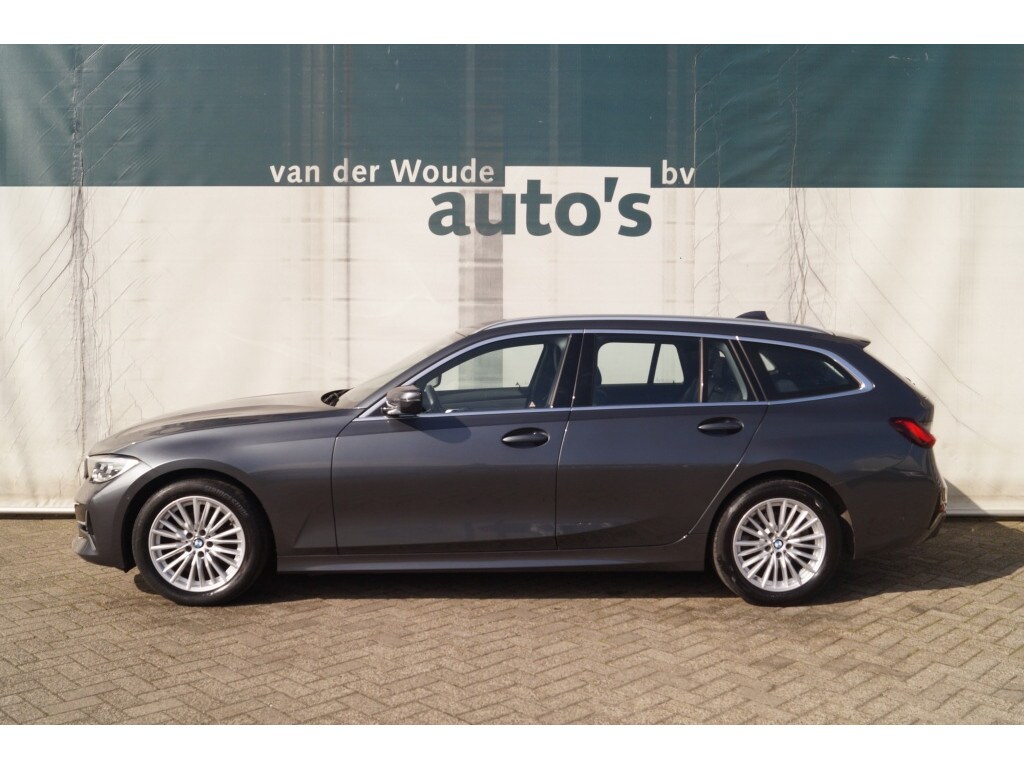 BMW 3-Serie Touring 318i High Executive Edition -LEER-CAM-NAVI-
