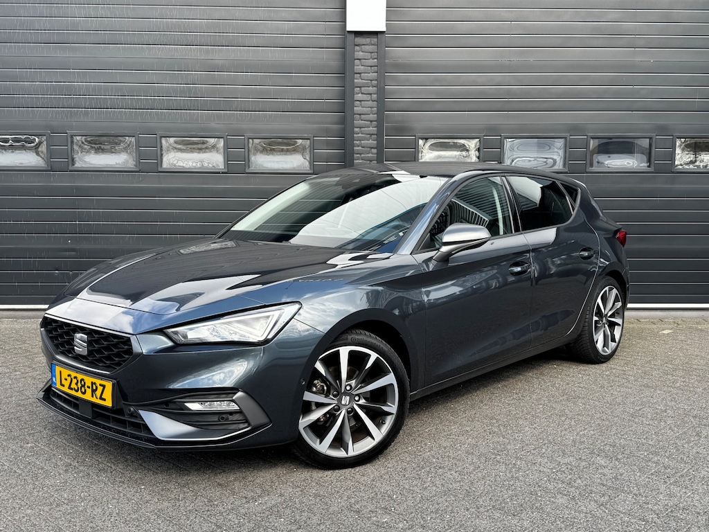 SEAT Leon 1.5 eTSI 150PK Automaat FR Launch Edition | Cruise | Camera | Winterpakket | Carplay | €18.900,- incl. BTW