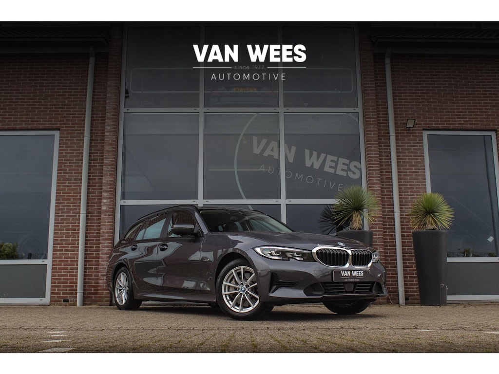 BMW 3-Serie Touring 330e High Executive | 1e eigenaar | BTW auto | M-sport stuur | HiFi audio | Sportstoelen | Cruise control adaptief | Grootlichtassistent | Active Guard Plus