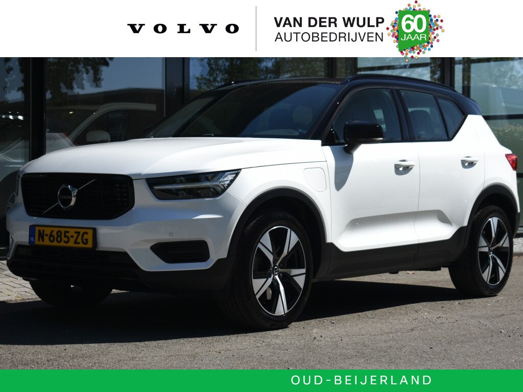 Volvo XC40 T4 211pk [Plug-in] R-Design | Camera | Climate | Voorruit verwar