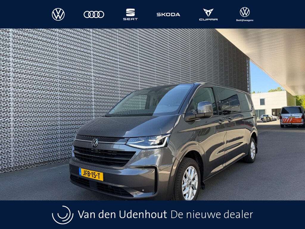 Volkswagen Caravelle e-Caravelle L2H1 64kWh 286pk RWD Style-intro / Demonstratieauto / 8-persoons
