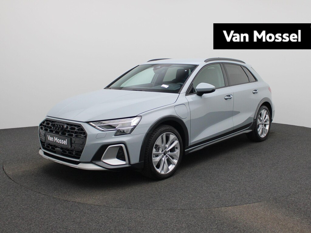 Audi A3 allstreet 40 TFSI e Advanced edition 204 PK | Automaat | Climate Control | Stoelverwarming | Elektrische stoelverstelling | Achteruitrij Camera | Cruise Control Adaptief | Digitale Cockpit | Elektrische Achterklep | Apple Carplay | Android Auto | LED verlichting |