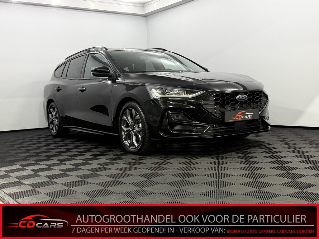 Ford Focus 1.0 EcoBoost Hybrid ST Line 155pk Camera, Nvi, Keyless start, Cruise control, Rijstrook correctie, Lichtmetalen velgen, 155PK .