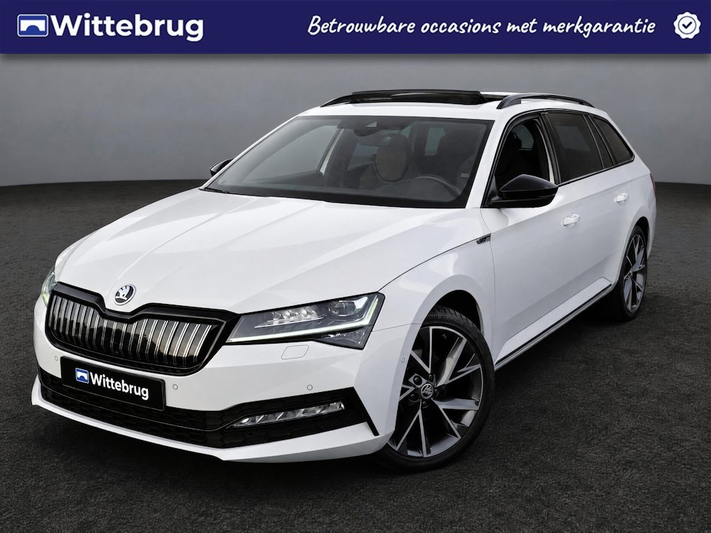 Skoda Superb Combi 1.4 TSI iV 218pk Sportline DSG Automaat / Panorama schuifdak / LM 19 inch / 360 camera / Navigatie / LED Matrix
