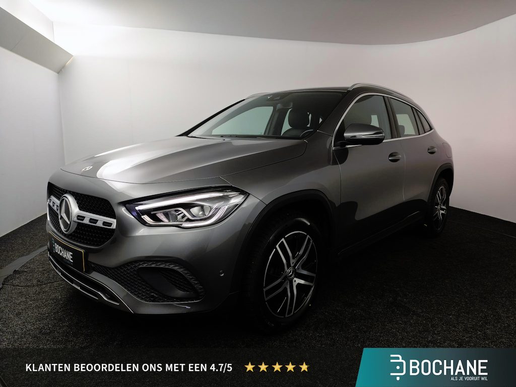 Mercedes-Benz GLA 180 Business Solution | Leder | Camera | Navigatie | Stoelverwarming |