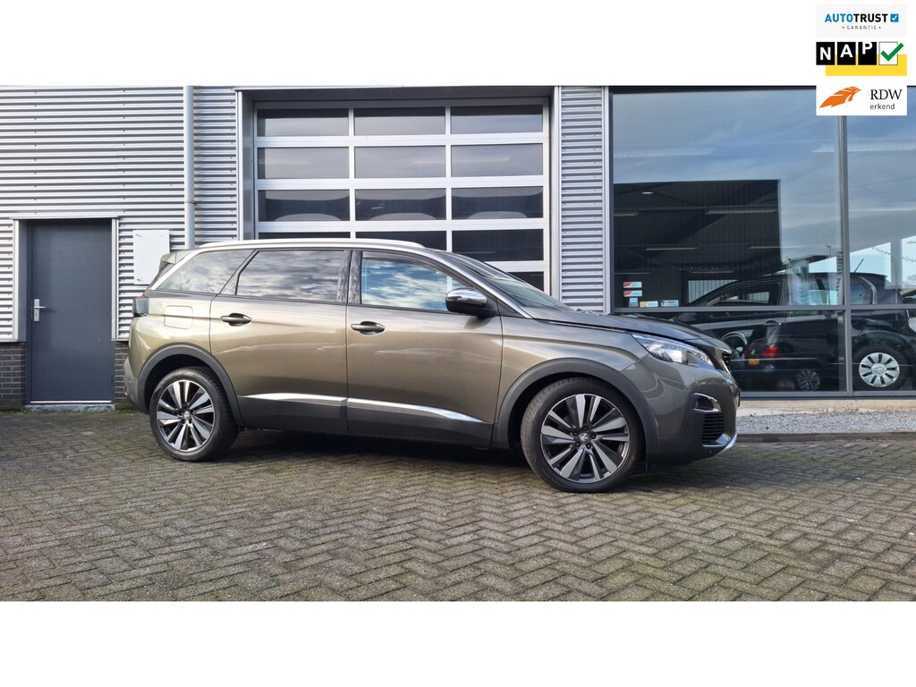 Peugeot 5008 1.2 PureTech Allure/Leer/Navigatie/Panorama/Camera/Enz