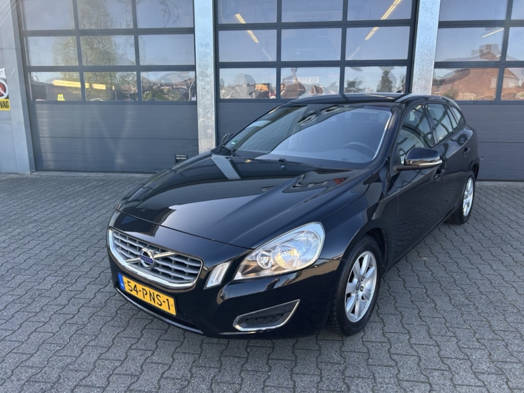 Volvo V60 1.6 T4 180pk Powershift Kinetic