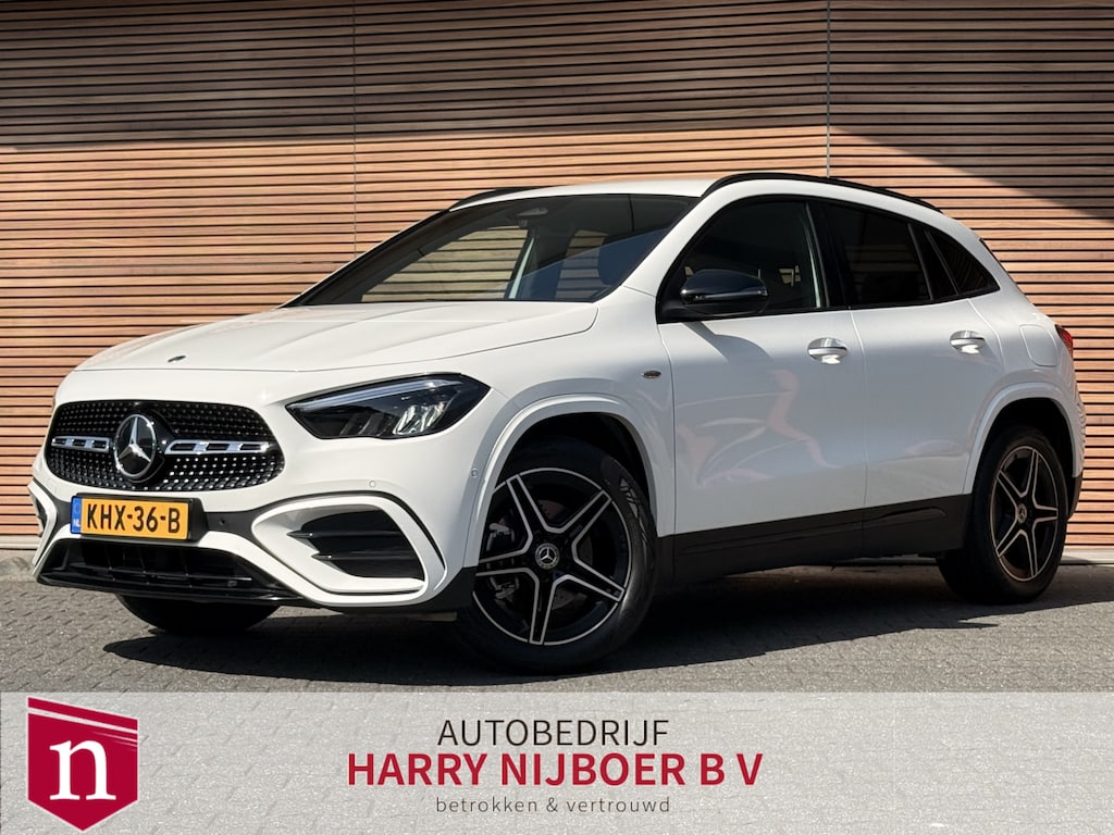 Mercedes-Benz GLA 250 e Business Solution AMG Black Optiek / Sfeerverlichting / Stoelverwarming / Camera