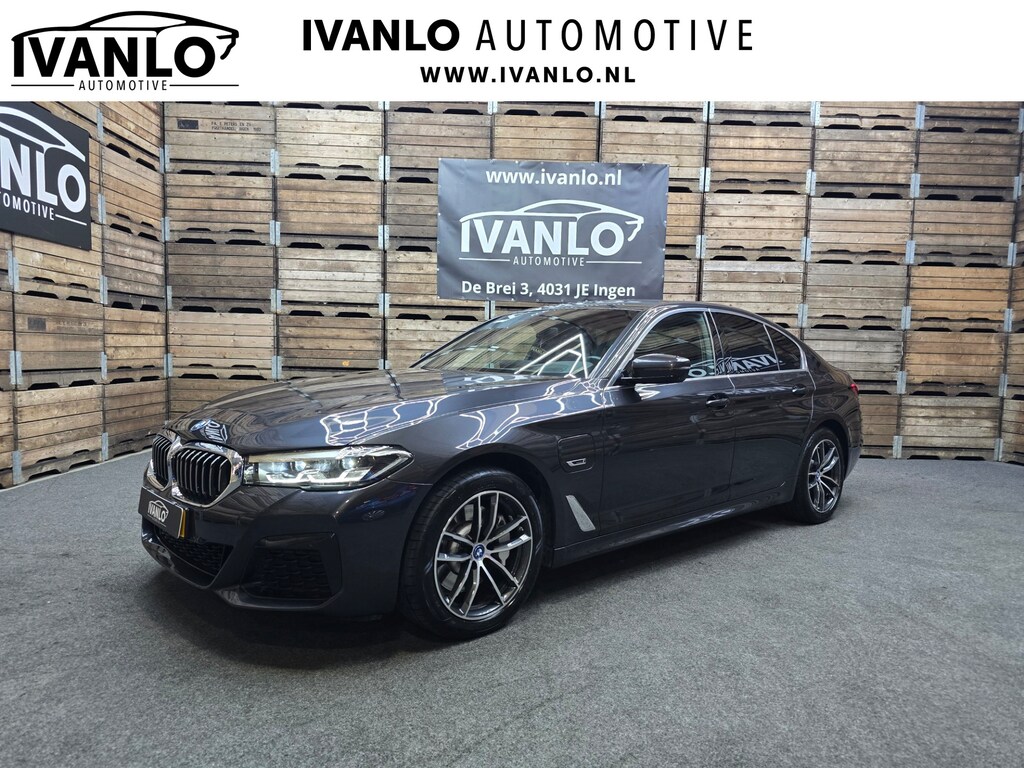 BMW 5-Serie 530e Business Edition Plus HUD Navi LED Memory stoelv en koeling LM