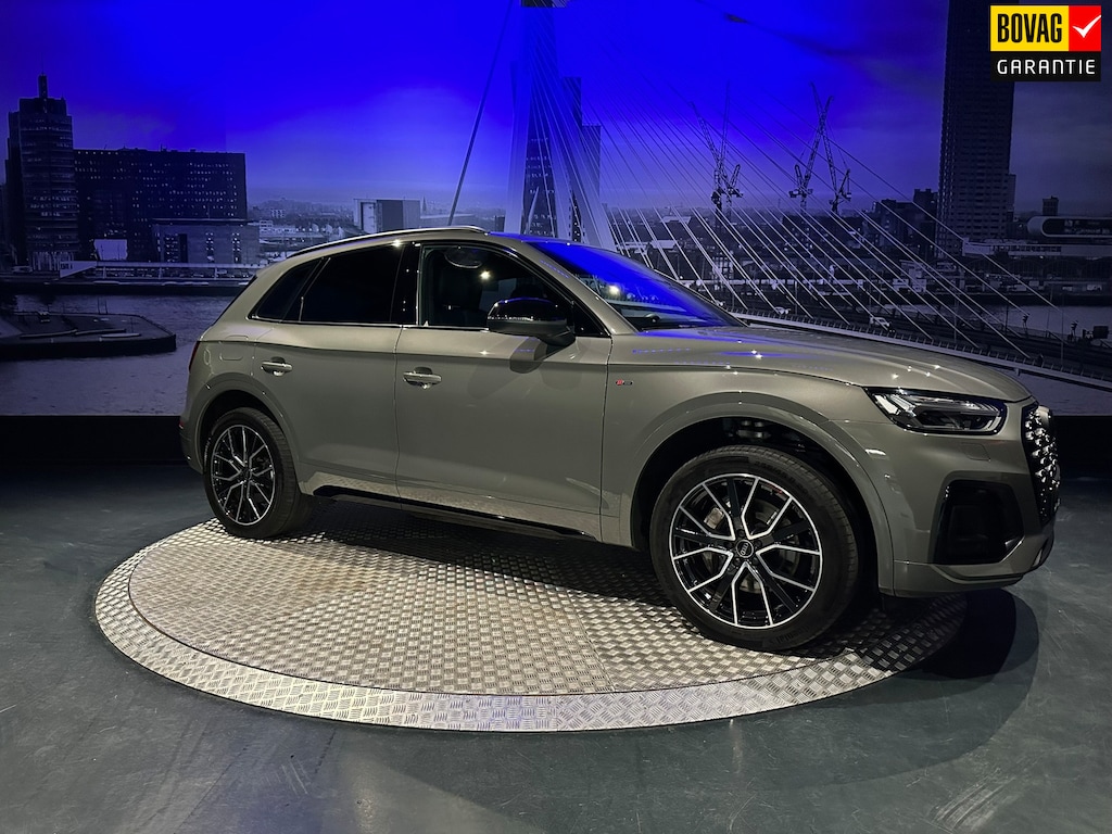 Audi Q5 50 TFSI e S edition Competition *Keyless*Camera*ChronosGrey*Trekhaak