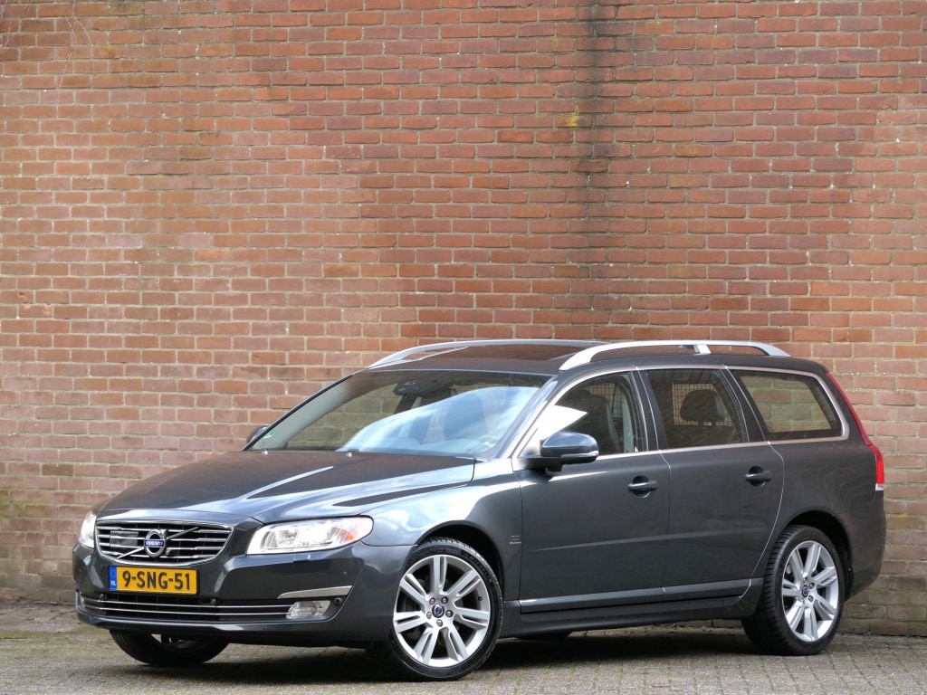 Volvo V70 3.0 T6 AWD Summum Schuifdak / Xenon / Trekhaak / Premium sound