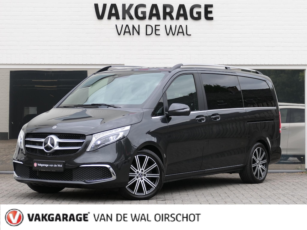 Mercedes-Benz V-klasse 300d Lang DC Avantgarde Edition | 360°-camera | Stoelventilatie | Burmester | Trekhaak | 19-inch | Full-LED | Elektrische schuifdeuren + achterklep | Stoelverwarming | Dodehoek detectie