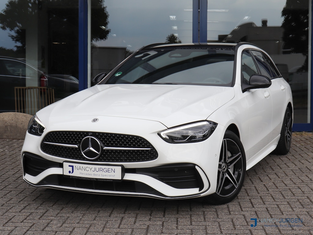 Mercedes-Benz C-klasse Estate 300e 9G Aut. | Estate | AMG | Night Pakket | Apple Car Play/ Android Auto | Distronic Pro | Ambiente | MBUX Premium | 360* Camera | Parkeer Pakket | Panorama Schuifdak | Spiegel Pakket | Winter Pakket | Dealer Onderhouden |