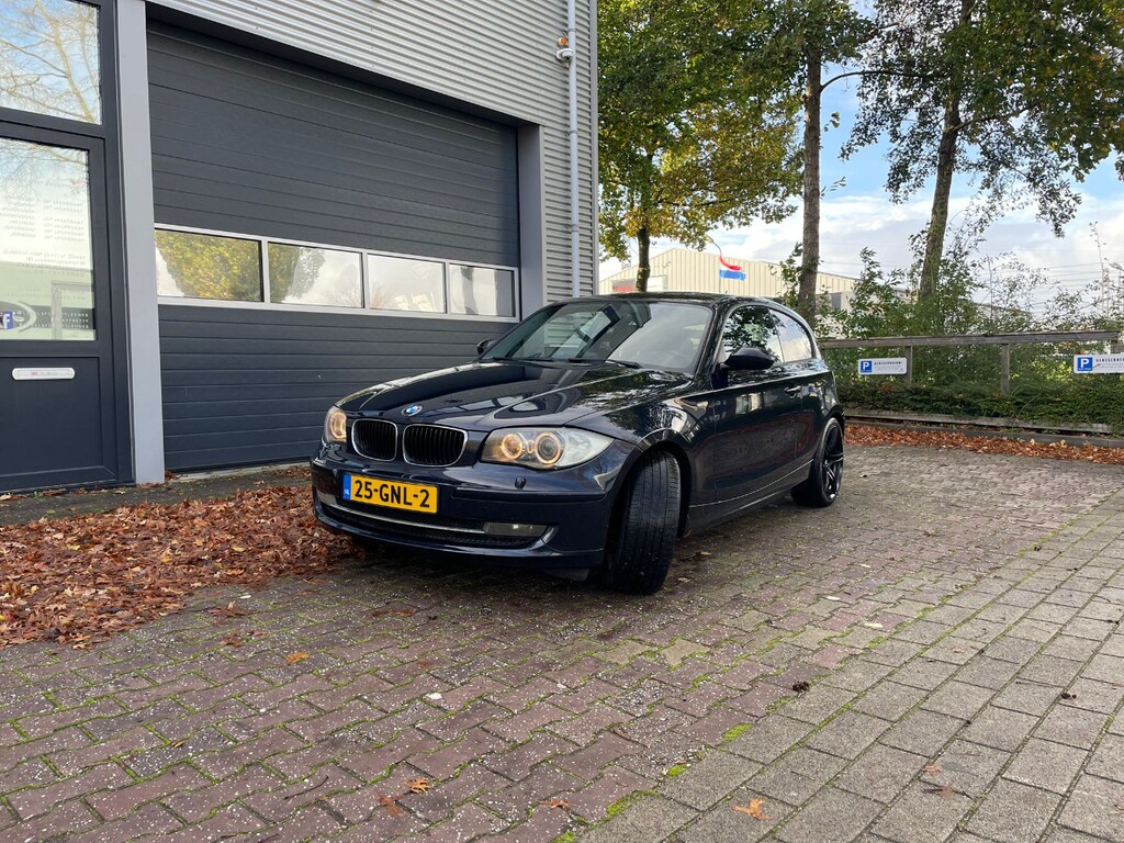 BMW 1-Serie Bmw7500 118I BUSINESS LINE AUTOMAAT