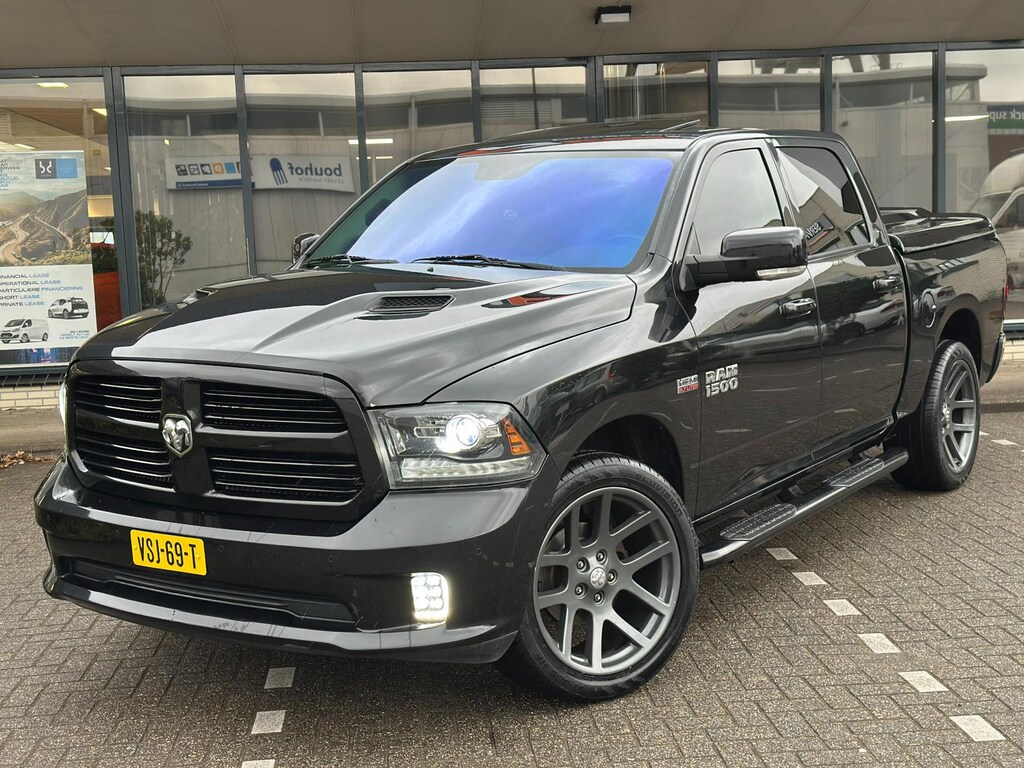 Dodge Ram 1500 5.7 V8 4x4 Quad Cab 6'4