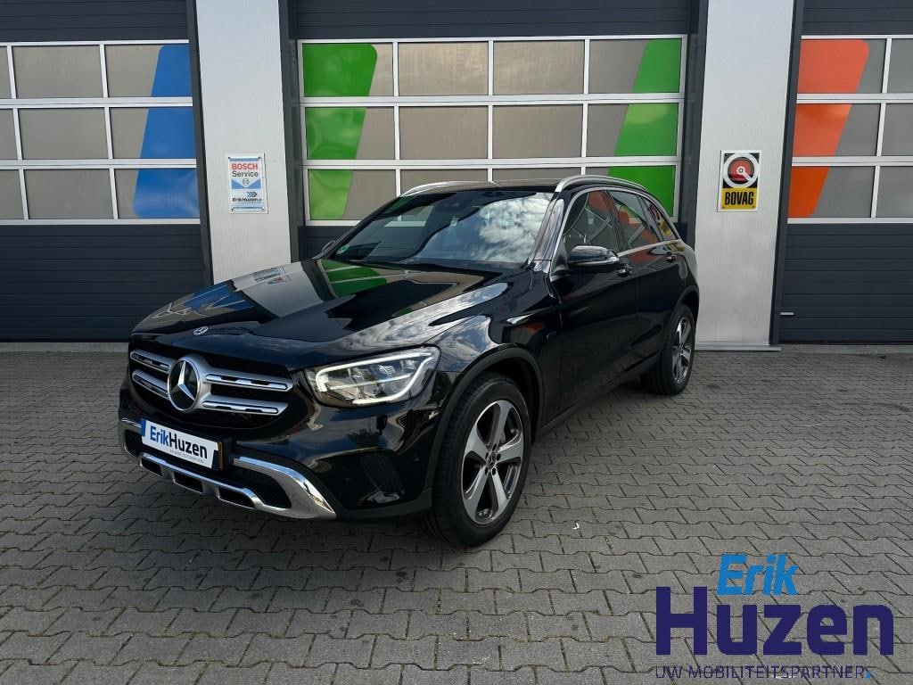 Mercedes-Benz GLC GLC 300e 4Matic Luxury / Panorama / Stoelverwarming / Navigatie / 313 pk