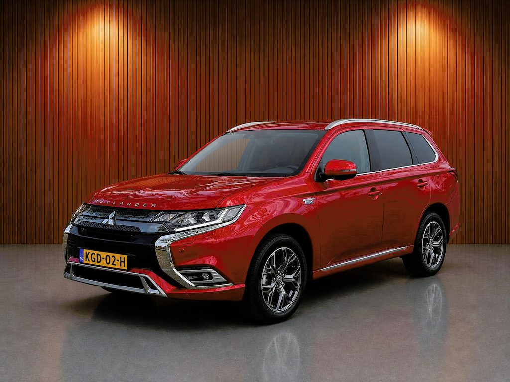 Mitsubishi Outlander 2.4 PHEV Instyle Leder, Pano, 360 camera, Nieuwstaat