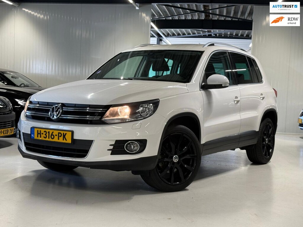 Volkswagen Tiguan 1.4 TSI 150PK Sport&Style Carplay|Trekhaak!