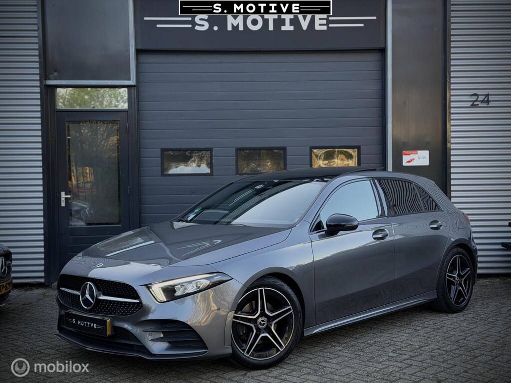 Mercedes-Benz A-klasse 180 Business Solution AMG Night Pano NL Auto