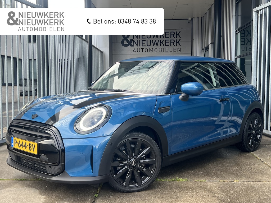 MINI Cooper Mini 1.5 Business Edition | AUTOMAAT | CARPLAY/ANDROID | HEAD-UP DISPLAY | NAVI | CAMERA | CRUISE CONTROL | PDC V+A | CLIMATE CONTROL | LMV 17'' | STOELVERWARMING | KEYLESS | LED | DAB | BLUETOOTH | ALL-SEASON BANDEN