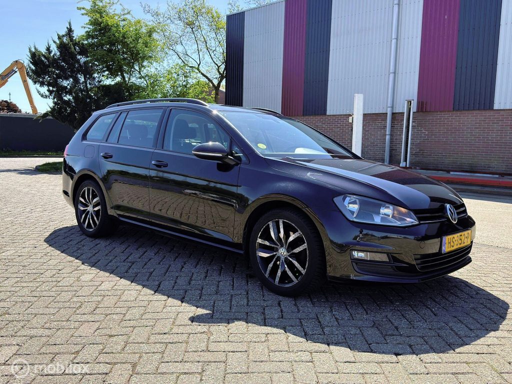 Volkswagen Golf Variant 1.6 TDI Business Edition Connected R