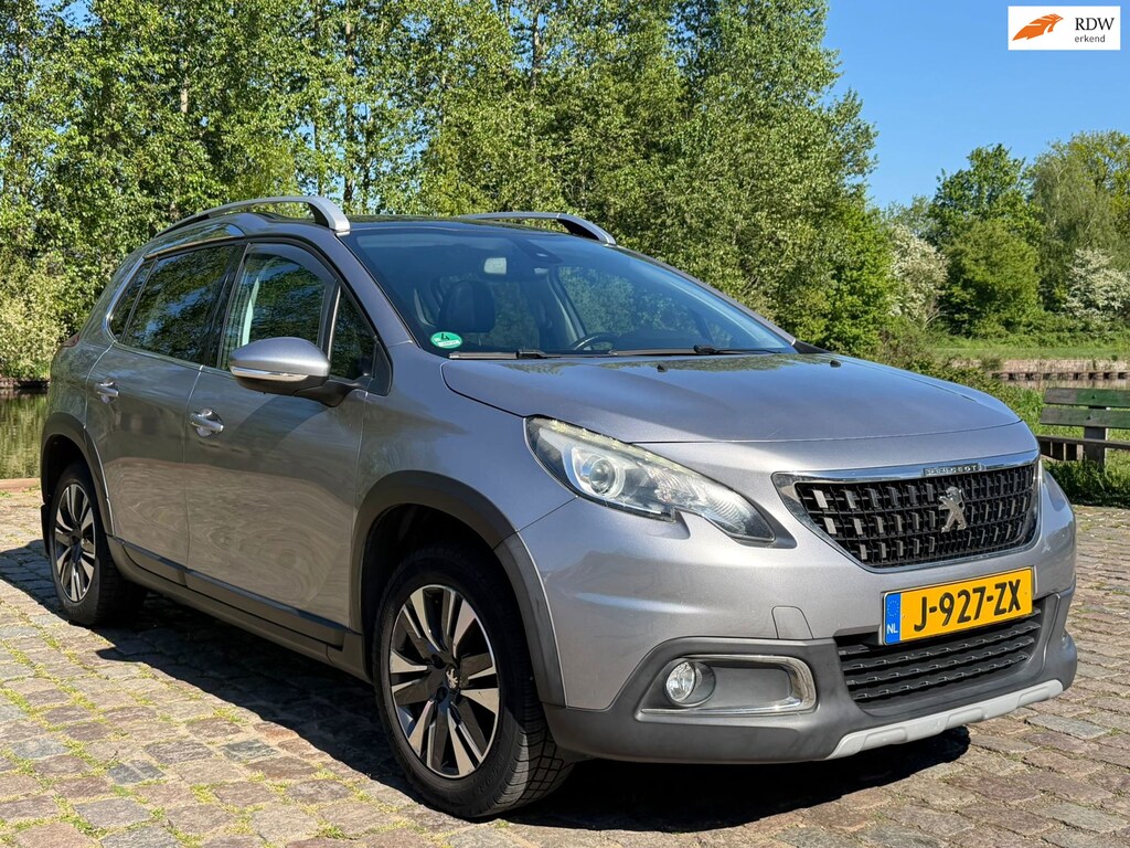 Peugeot 2008 1.2 PureTech GT-line 1e eigenaar panorama dak achteruit camera navigatie stoelverwarming trekhaak