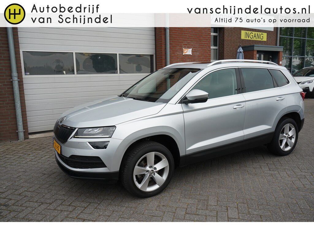 Skoda Karoq 1.5 TSI ACT 150PK BUSINESS EDITION PLUS ORIGINEEL NL PANORAMADAK CAMERA 4X NIEUWE BANDEN STOEL/STUUR/VOORRUITVERWARMING ANDROID/APPLECARPLAY NAVI ADAPTIEVE CRUISE PDC V+A LED 17INCH ENZ...
