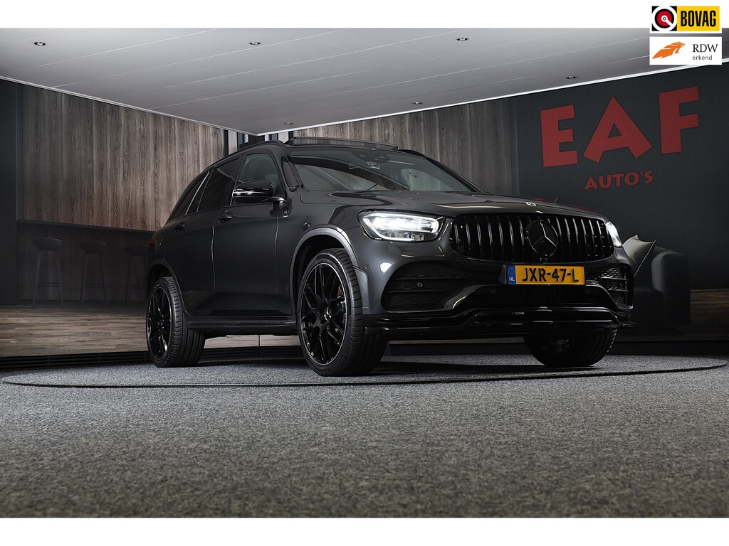 Mercedes-Benz GLC 300e 4MATIC AMG 63 Look / Digital Cockpit / Camera / Cruise Control / Augmented Reality / Open Pano / 21