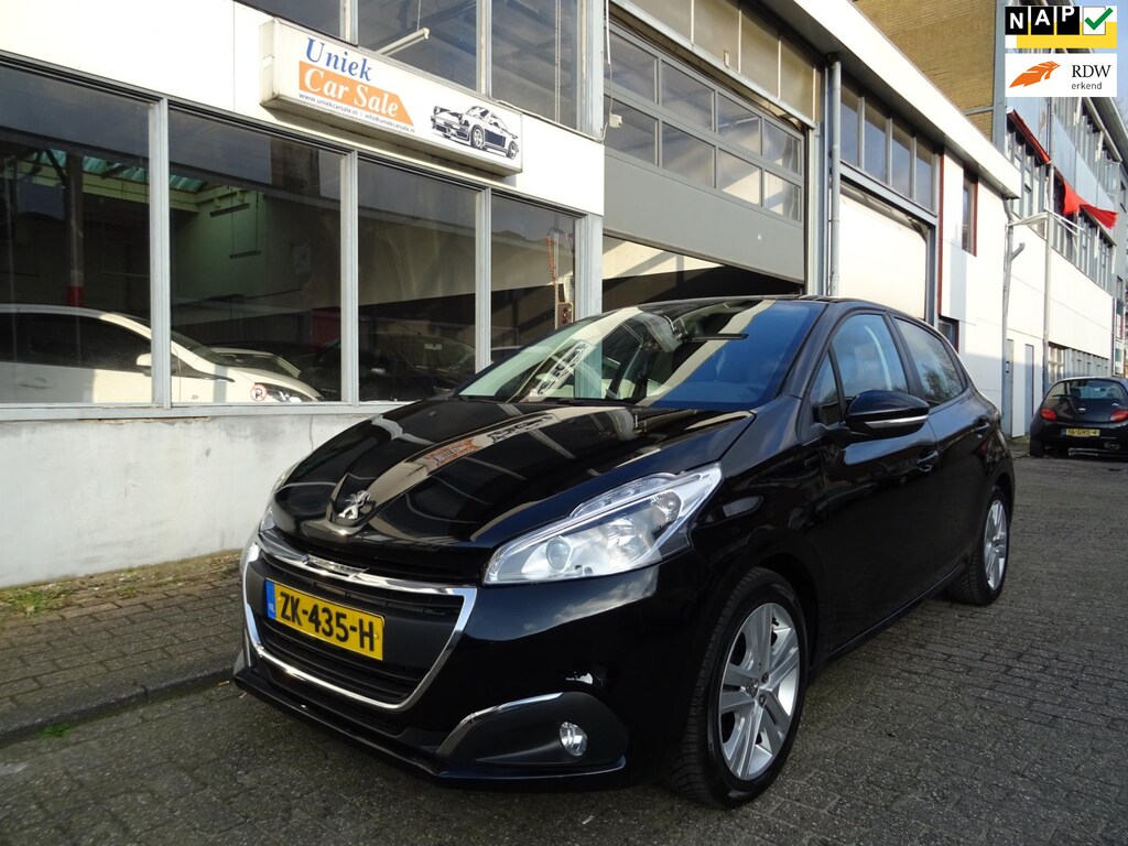 Peugeot 208 1.2 PureTech Signature