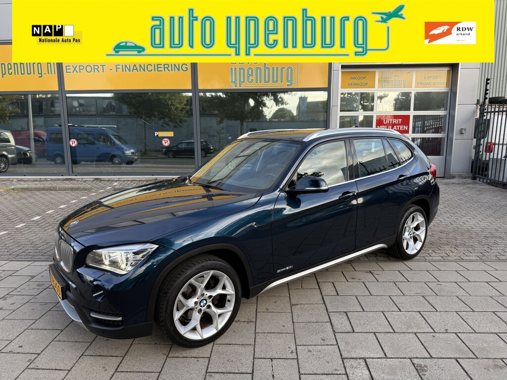 BMW X1 sDrive20i * Automaat * Navi * Leder / Stof * Climatronic *