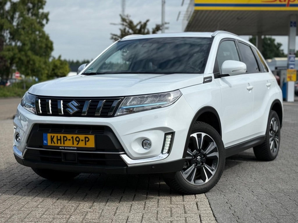 Suzuki Vitara 1.5 HYBRID STYLE A/T PANO CARPLAY 360 CAMERA ADD. CRUISE