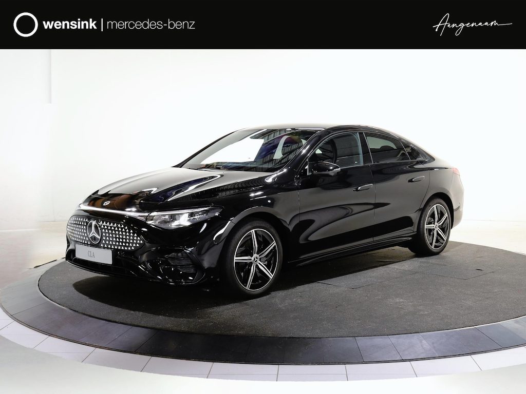 Mercedes-Benz CLA 250+ Launch Edition 85.5 kWh | Night | Panoramadak | Stoelverwarming | DISTRONIC | Achteruitrijcamera | Dodehoekassistent | Trekhaak |