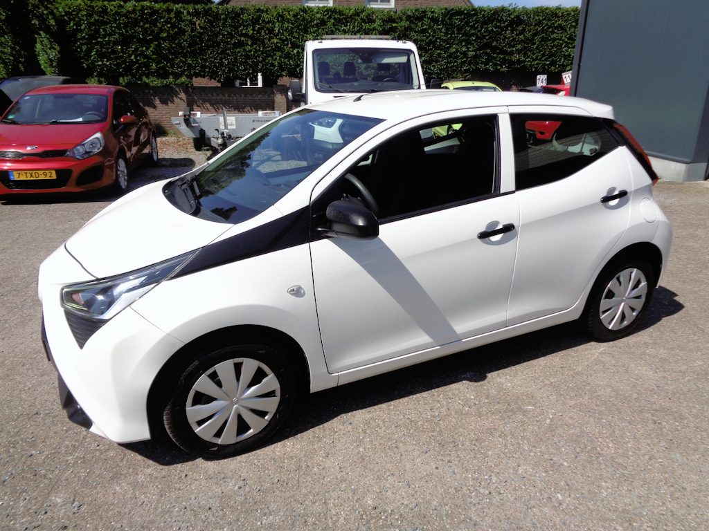 Toyota Aygo 1.0 VVT-i x-fun Airco, Bluetooth