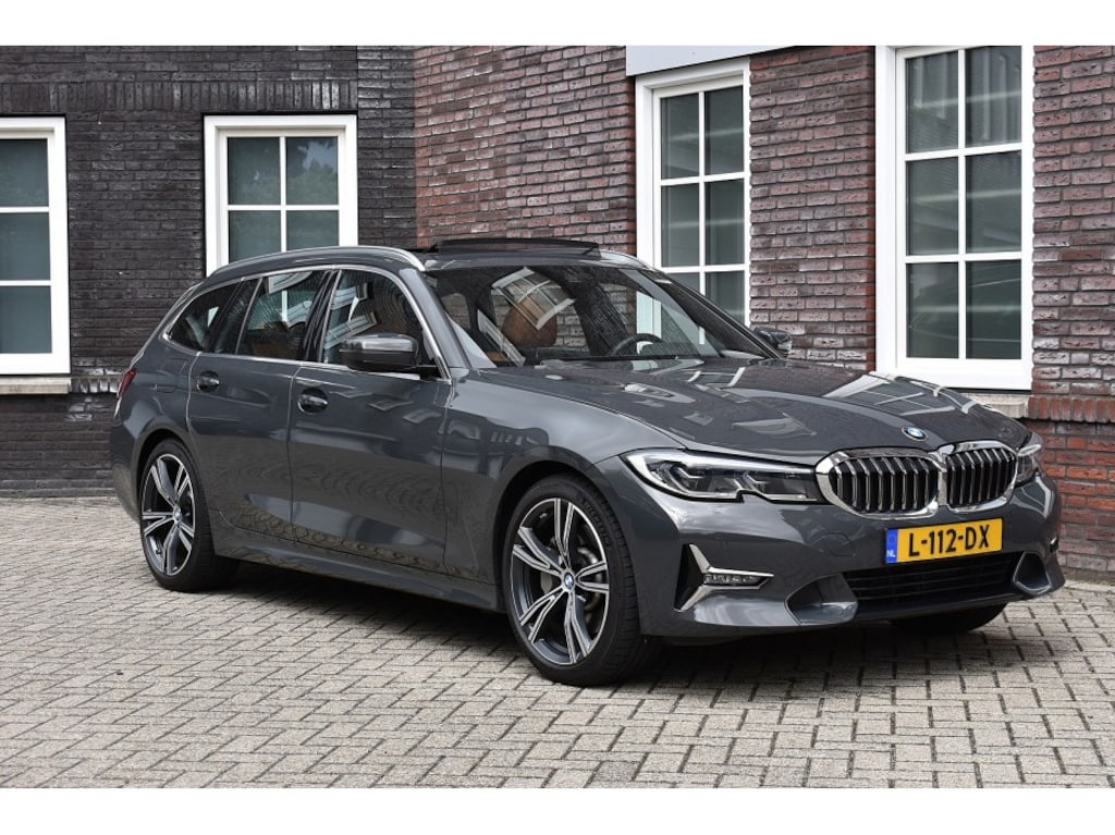 BMW 3-Serie 330e xDrive High Executive Individual /Leer/Panodak/laser Wij zijn op afspraak geopend! Graag bellen voor uw komst.