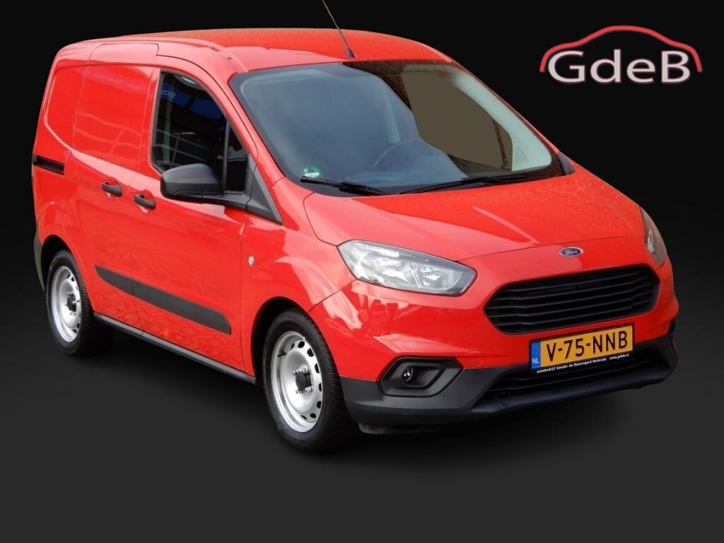 Ford Transit Courier 1.0 TREND BENZINE
